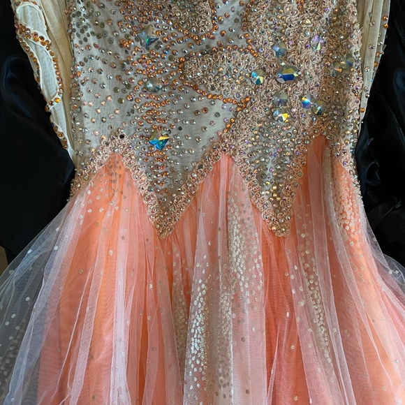 Ballroom dance dress - Picture 2 of 8